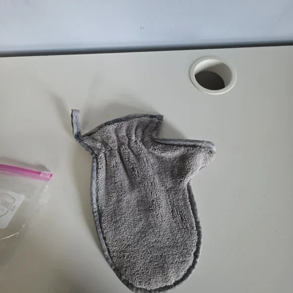 EUC Norwex Dust Mitt - Picture 4 of 5